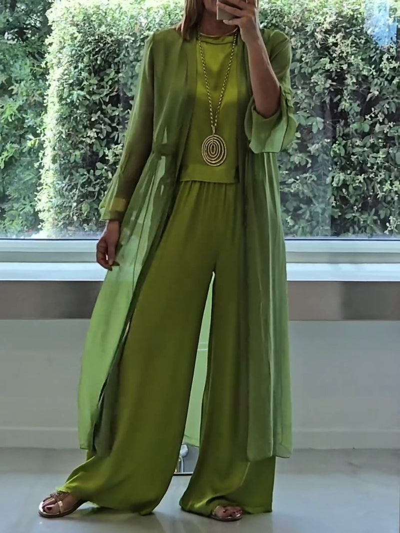 Lindsy - Elegant and Comfortable Ensemble